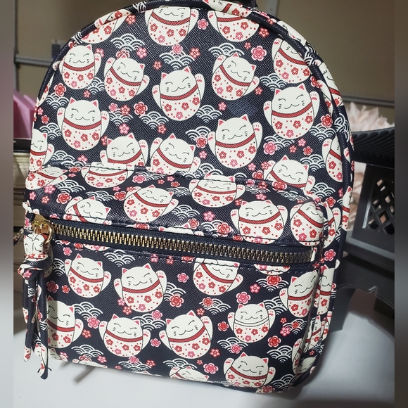 Backpack - Picture 2 of 3